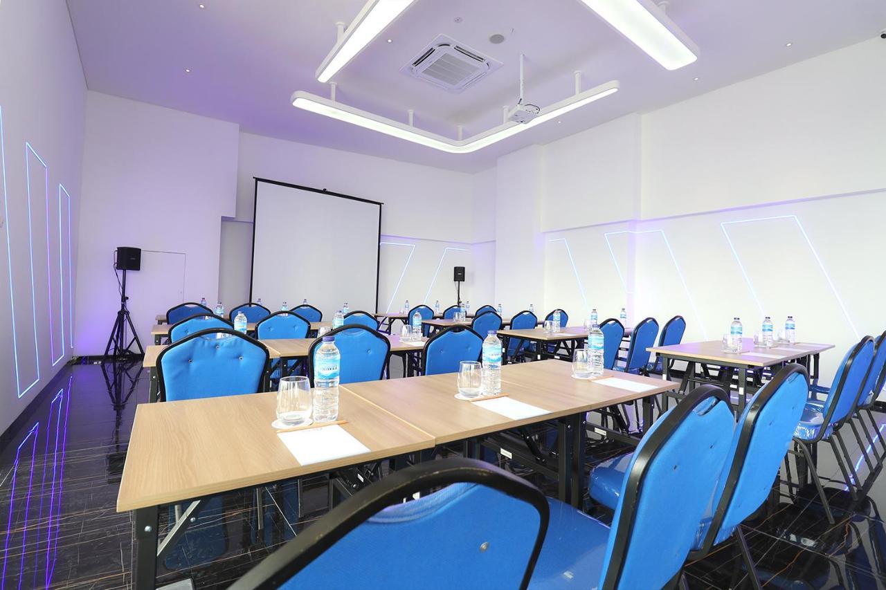 Moritz Biz Gandaria Otel Cakarta Dış mekan fotoğraf